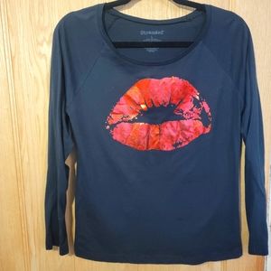Black Long Sleeve T-Shirt with Metallic Red Lip Print